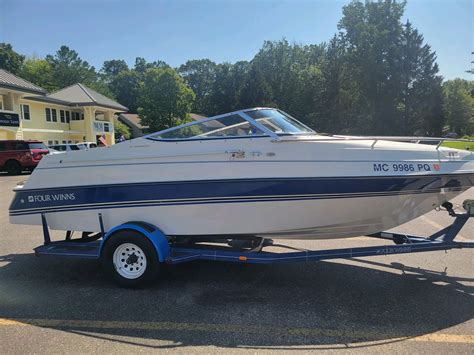 1993 Four Winns 205 Sundowner