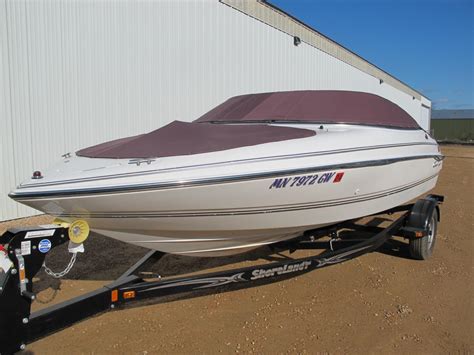 1996 Chris-Craft 230 Bowrider