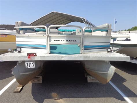 1996 Sun Tracker Party Barge 24