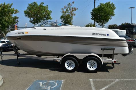 1997 Four Winns 205 Sundowner