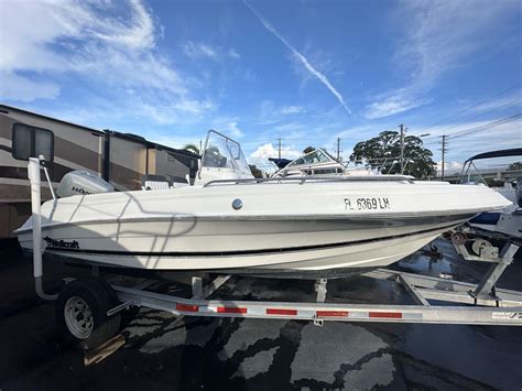 1998 Wellcraft 180 Fisherman