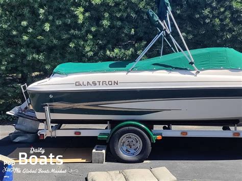 2000 Glastron GT 205