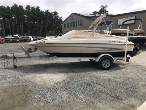 2005 Glastron GX 185