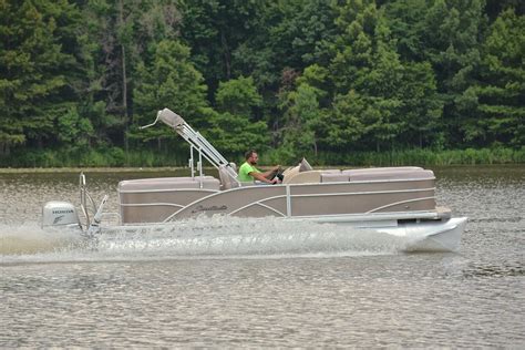 2007 Sweetwater 220