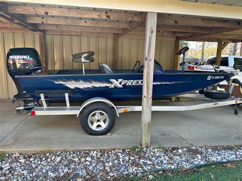 2009 Xpress H18 Bay