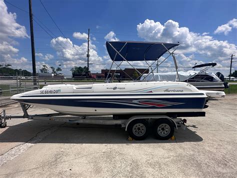 2011 Hurricane 201 SunDeck