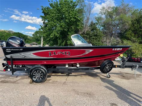 2016 Lund 1875 Crossover XS