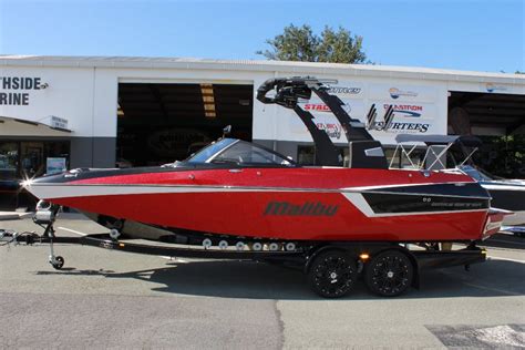 2017 Malibu Wakesetter 22 MXZ