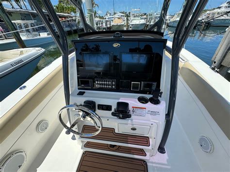2017 Sea Fox 288 Commander