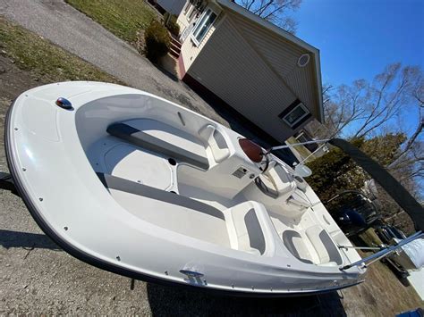 2018 Bayliner Element E18