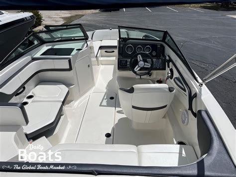 2018 Sea Ray SPX 190