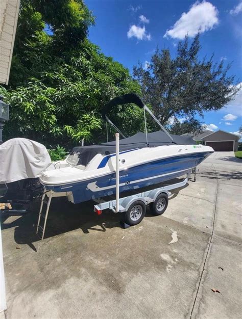 2021 Bayliner VR6