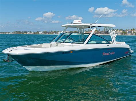 Boston Whaler 320 Vantage 2022