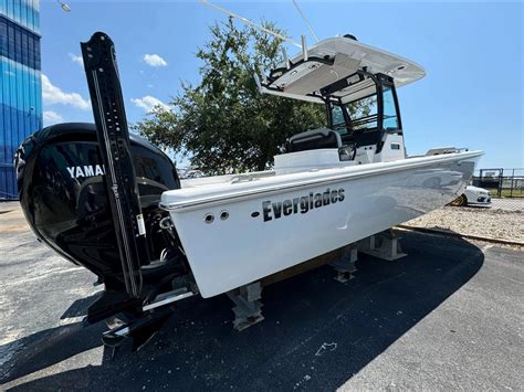 Everglades 273 cc 2023