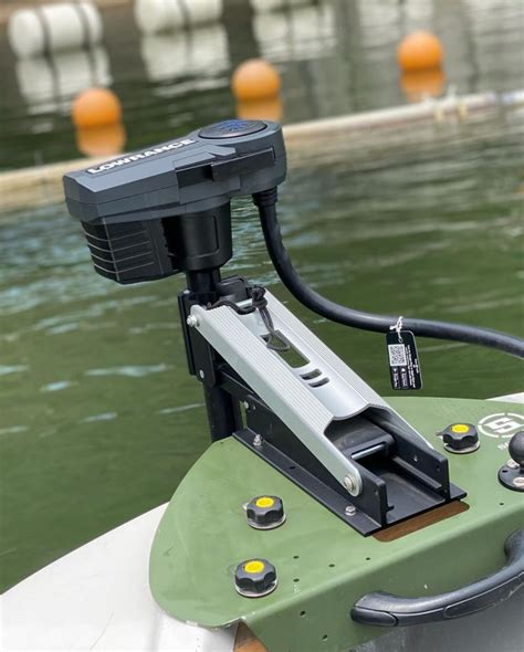 Lowrance Ghost 2025