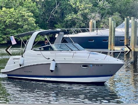 Rinker 270 Express Cruiser 2020