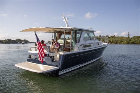 Sabre Yachts 38 Salon Express 2023