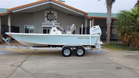 Sea Pro 208 Bay 2023