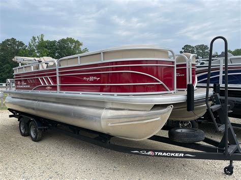 Top Pontoon Brands for Fishing and Family Fun Combo Reviewed
