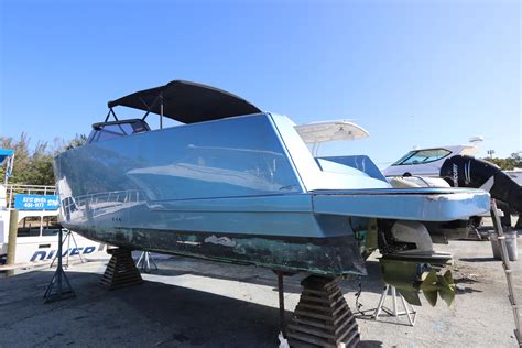VanDutch 32 2022 Electric Cruiser